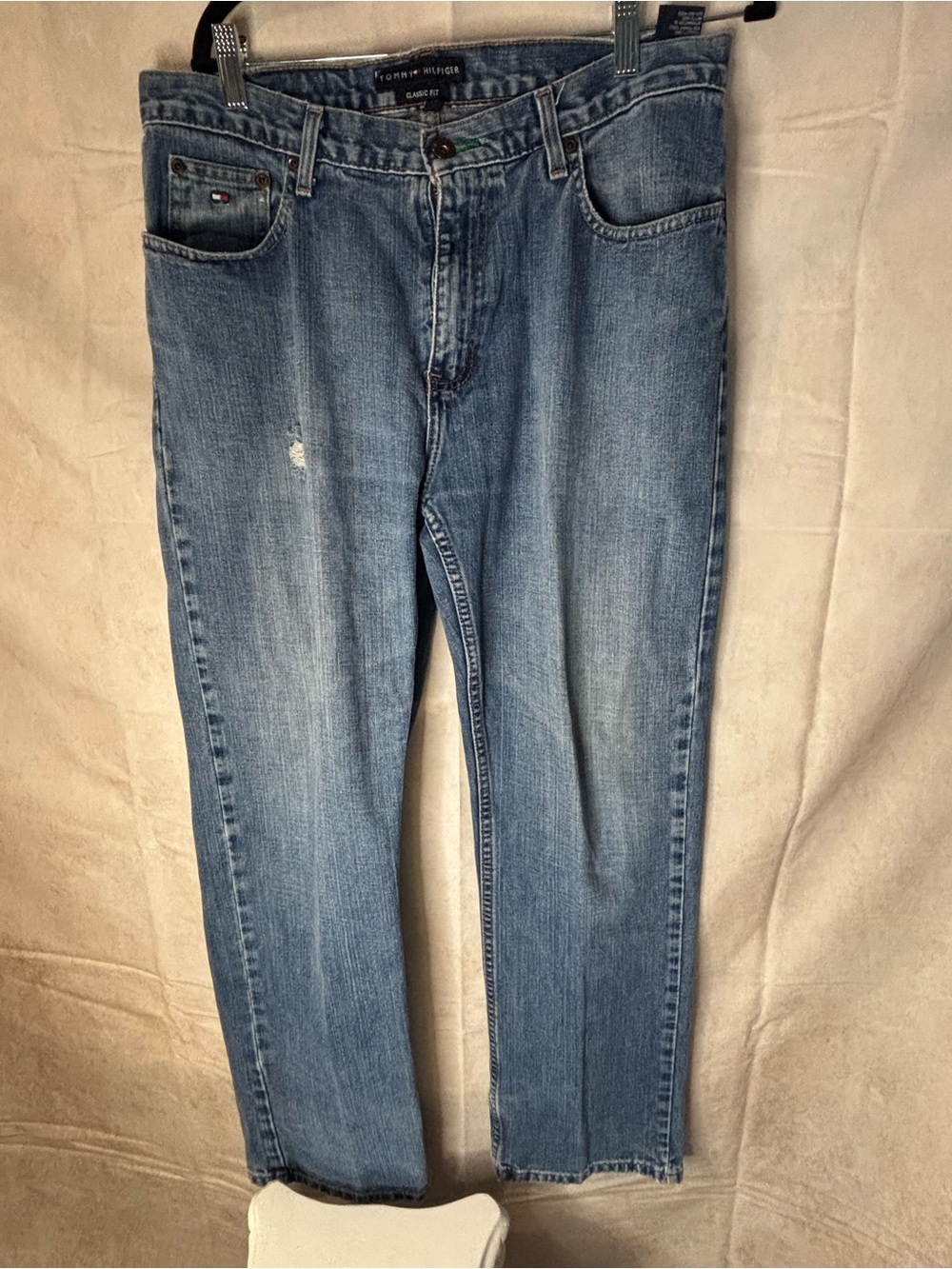 Tommy Hilfiger Men's Medium Wash Straight Jeans